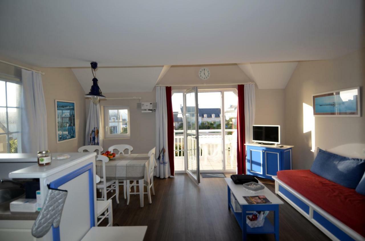 Vacances A L Ocean - T4 Grand Balcon Tout Confort - Wifi Et Parking Gratuits - Mer Plage Piscine A Environ 25 M - Centre Ville, Tous Commerces, Marche, Et Port A 10 Minutes A Pied En Longeant La Mer Guilvinec Extérieur photo